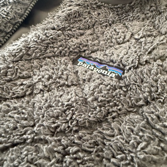 Patagonia Woman’s Los Gatos Hooded / reversible Vest. EUC size medium - Picture 4 of 5